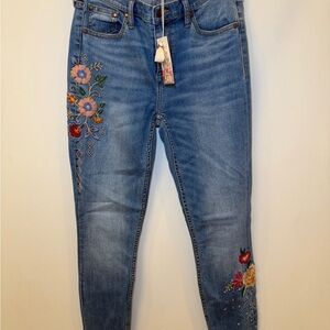 Johnny Was Floral Embroidered Skinny Jeans